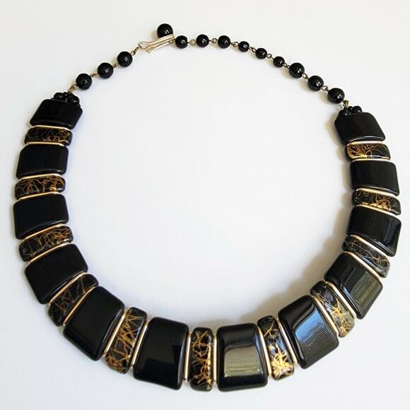 1980s Black Glass & Gold-Tone Bead Choker - Vintage Elegance - Made in Germany - Picture 3 of 10